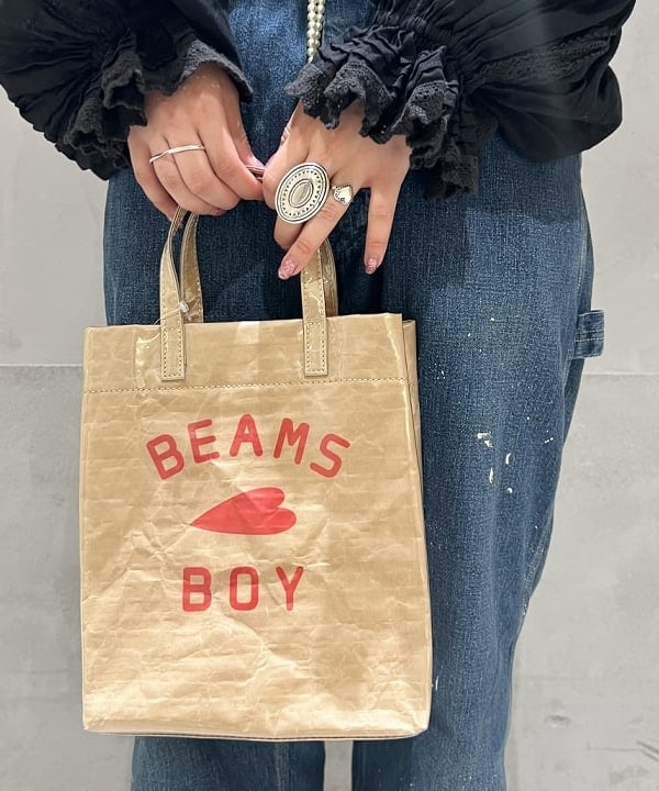 yokoyama shionさんの「BEAMS WOMEN｜BEAMS BOY / BBロゴ ショップバック」を使ったコーディネート
