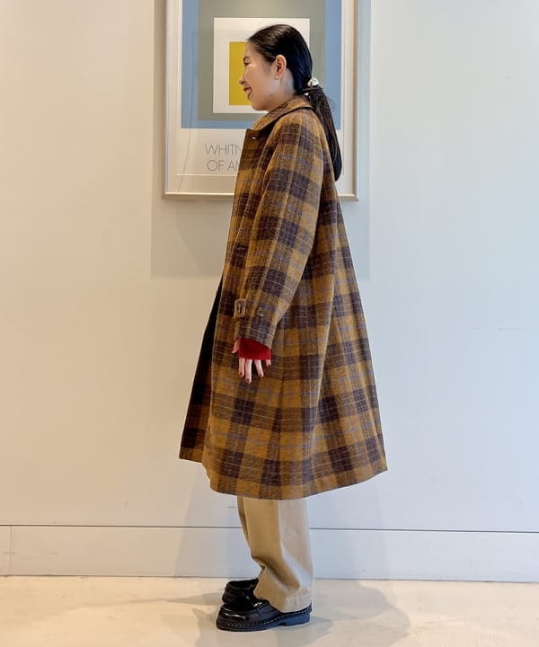 ミナミマリコさんの「BEAMS WOMEN｜WAREHOUSE & CO. / 別注 ステンシル13 Tシャツ」を使ったコーディネート