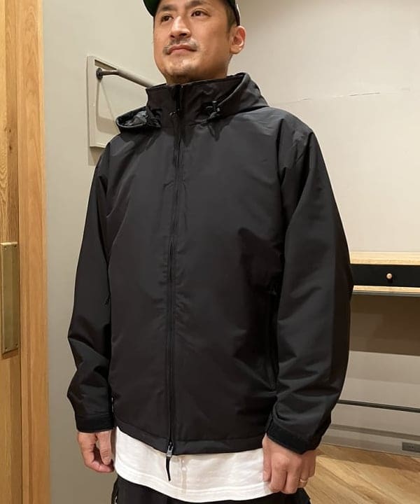 穴井 唯志さんの「BEAMS WOMEN｜BEAMS / ビッグ 6ポケット カーゴパンツ」を使ったコーディネート