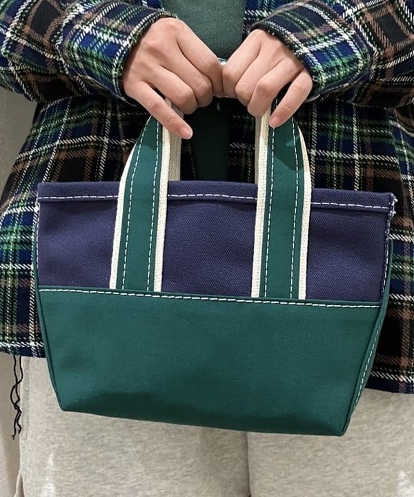 葵さんの「BEAMS WOMEN｜L.L.Bean × BEAMS PLUS ＆ BEAMS BOY / Deep Bottom Deluxe Boat and Tote Mini」を使ったコーディネート