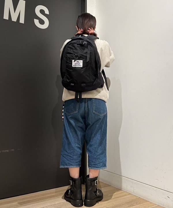 ando naoさんの「BEAMS WOMEN｜Champion / リバースウィーブ(R) クルーネック スウェット」を使ったコーディネート