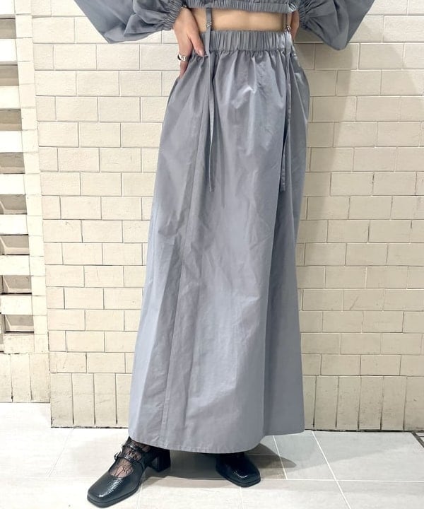 カタヤマ アヤさんの「BEAMS WOMEN｜I Hate Monday / flower lace ストッキング black」を使ったコーディネート