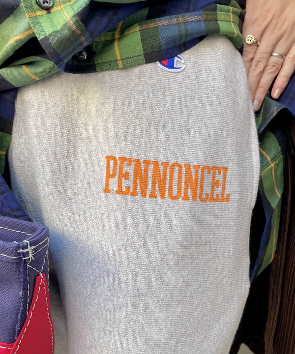 コウリキ　マミさんの「BEAMS WOMEN｜L.L.Bean × BEAMS PLUS ＆ BEAMS BOY / Deep Bottom Deluxe Boat and Tote Mini」を使ったコーディネート