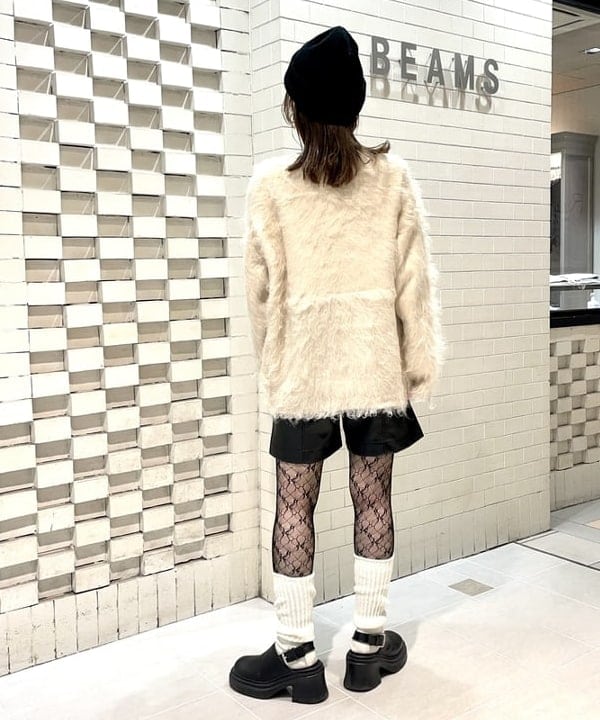 カタヤマ アヤさんの「BEAMS WOMEN｜I Hate Monday / flower lace ストッキング black」を使ったコーディネート