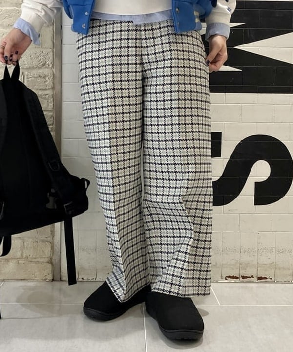 小原 もこさんの「BEAMS WOMEN｜【別注】GREGORY / NICE DAY NEW」を使ったコーディネート