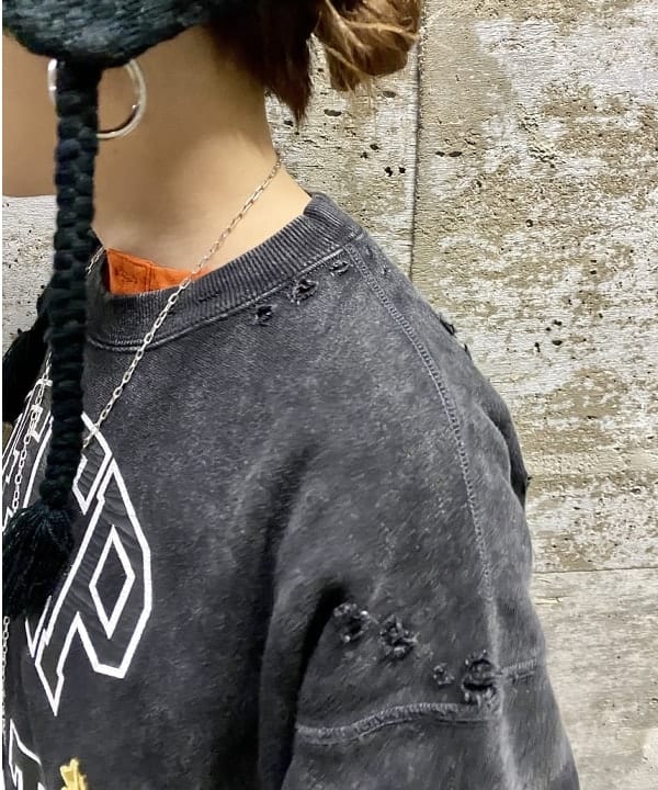吉野 多恵さんの「BEAMS WOMEN｜BEAMS BOY / ラメ リブ クルー ソックス NEW」を使ったコーディネート