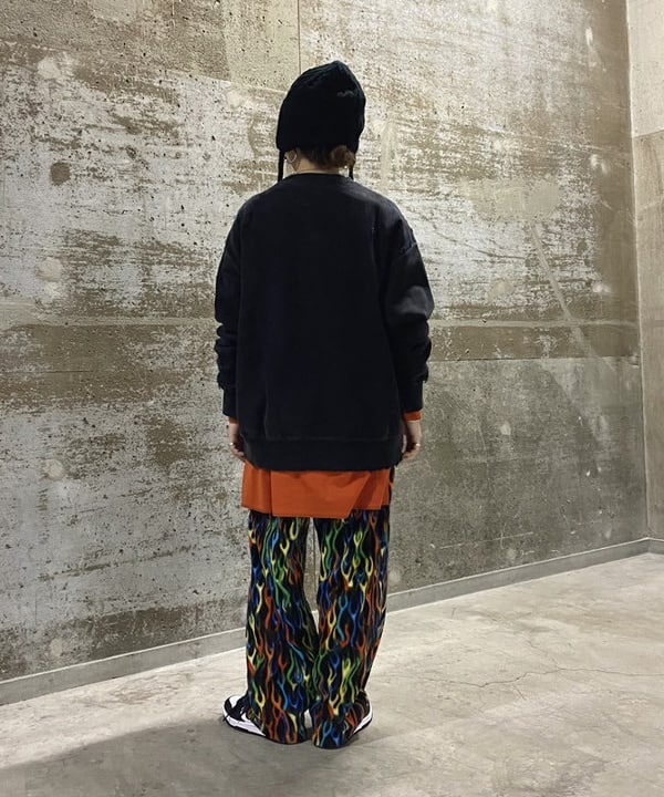 吉野 多恵さんの「BEAMS WOMEN｜BEAMS BOY / ラメ リブ クルー ソックス NEW」を使ったコーディネート