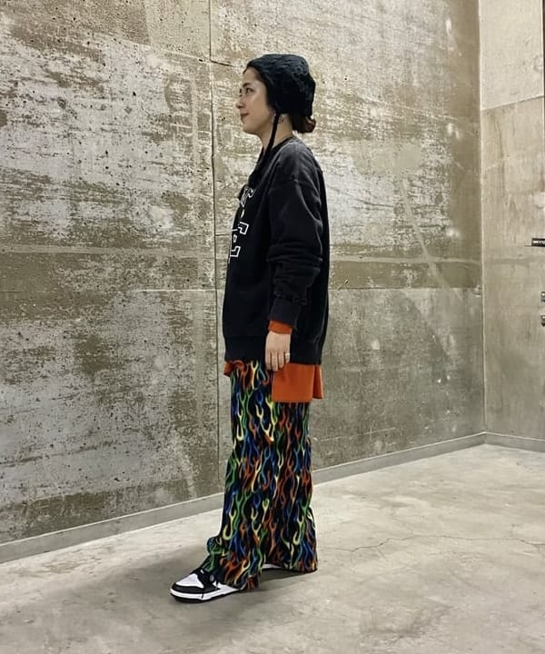 吉野 多恵さんの「BEAMS WOMEN｜BEAMS BOY / ラメ リブ クルー ソックス NEW」を使ったコーディネート