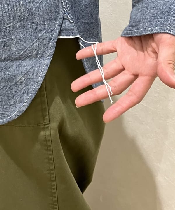 葵さんの「BEAMS WOMEN｜【別注】BUZZ RICKSON'S / シャンブレー ロングスリーブ シャツ」を使ったコーディネート