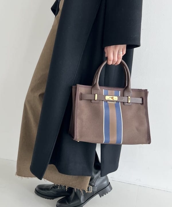 隈元 楓さんの「BEAMS WOMEN｜upper hights × Demi-Luxe BEAMS / 別注THE HERENA スカート」を使ったコーディネート