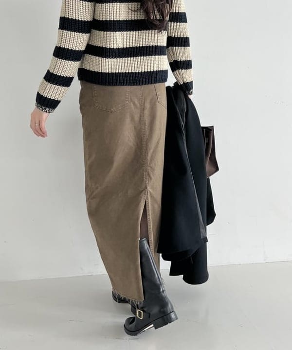 隈元 楓さんの「BEAMS WOMEN｜upper hights × Demi-Luxe BEAMS / 別注THE HERENA スカート」を使ったコーディネート