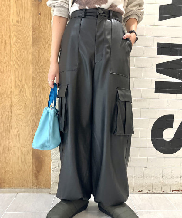 よしだゆりさんの「BEAMS WOMEN｜」を使ったコーディネート