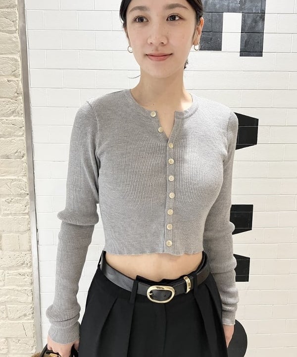 坂本 涼花さんの「BEAMS WOMEN｜VIOLAd’ORO × Demi-Luxe BEAMS / 別注 エコムートン ミニショルダーバッグ」を使ったコーディネート