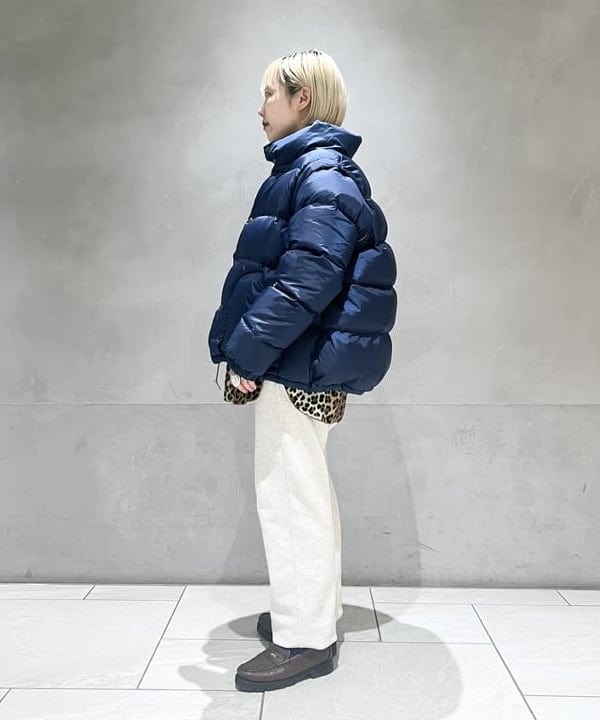 yokoyama shionさんの「BEAMS WOMEN｜WAREHOUSE & CO. / 別注 ステンシル13 Tシャツ」を使ったコーディネート