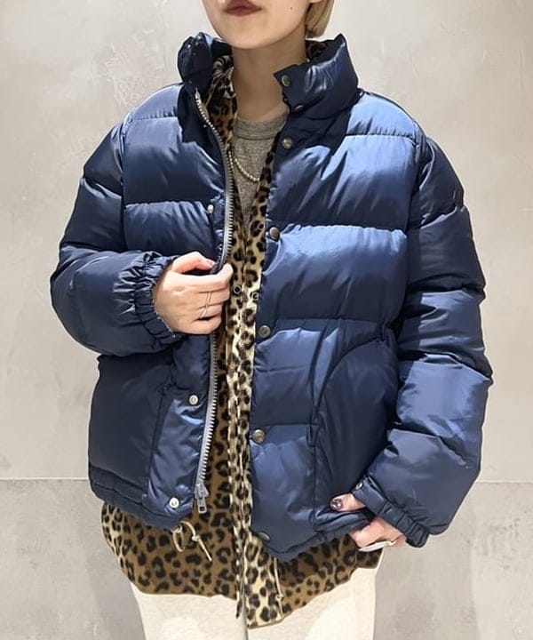 yokoyama shionさんの「BEAMS WOMEN｜WAREHOUSE & CO. / 別注 ステンシル13 Tシャツ」を使ったコーディネート