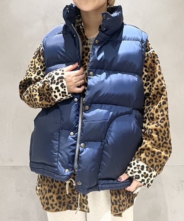 yokoyama shionさんの「BEAMS WOMEN｜WAREHOUSE & CO. / 別注 ステンシル13 Tシャツ」を使ったコーディネート