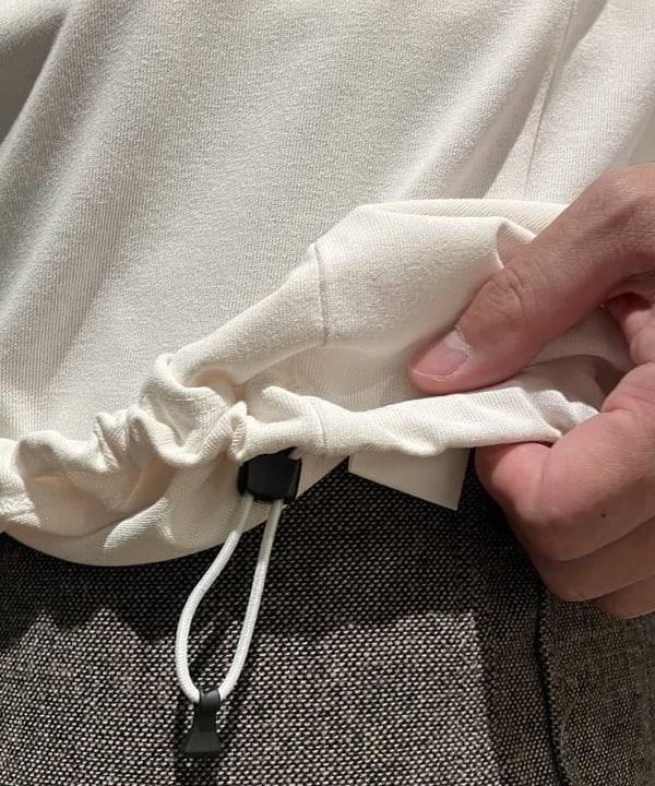 滝沢 一喜さんの「BEAMS WOMEN｜ワイドフィット レザー ジップブルゾン」を使ったコーディネート