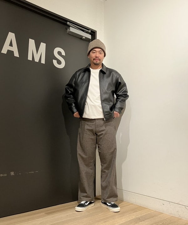 滝沢 一喜さんの「BEAMS WOMEN｜ワイドフィット レザー ジップブルゾン」を使ったコーディネート