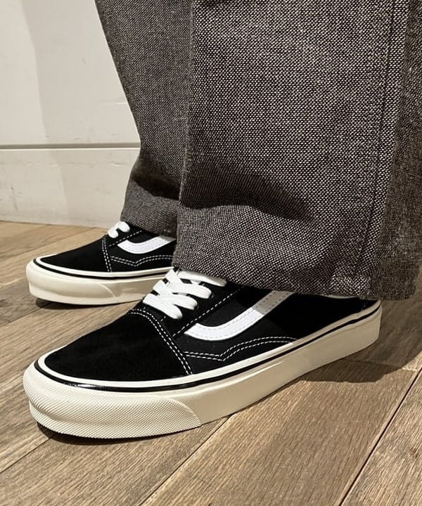 滝沢 一喜さんの「BEAMS WOMEN｜ワイドフィット レザー ジップブルゾン」を使ったコーディネート