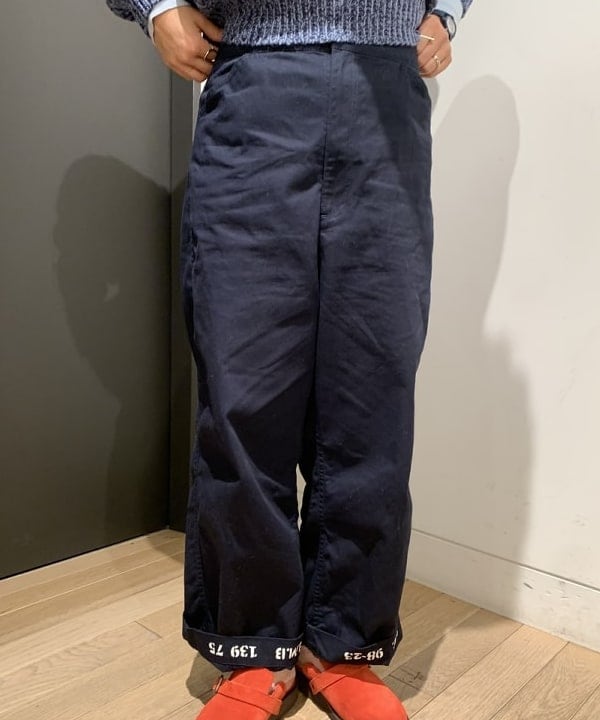 矢野(青木)優香さんの「BEAMS WOMEN｜BEAMS BOY / ヘム ステンシル パンツ」を使ったコーディネート