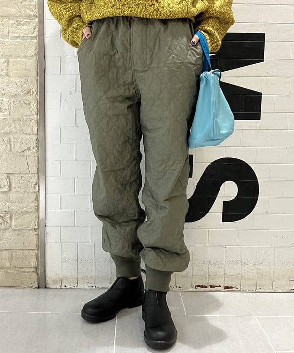 小原 もこさんの「BEAMS WOMEN｜Blundstone / LOW CUT」を使ったコーディネート