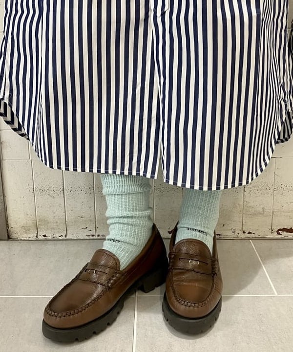 小原 もこさんの「BEAMS WOMEN｜ストライプ ボタンダウン ロングスリーブ シャツワンピース」を使ったコーディネート