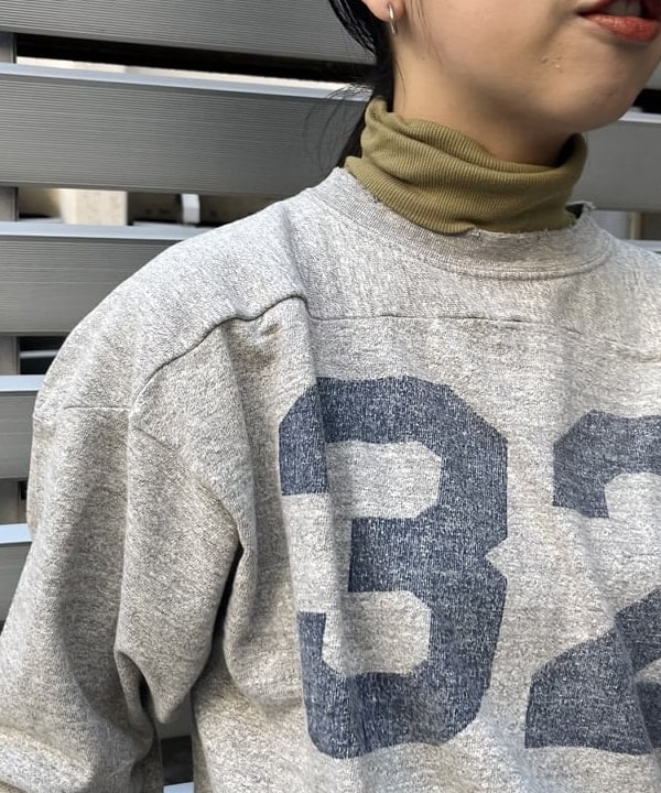 ミナミマリコさんの「BEAMS WOMEN｜BEAMS BOY / リブ タートル ロングスリーブ」を使ったコーディネート