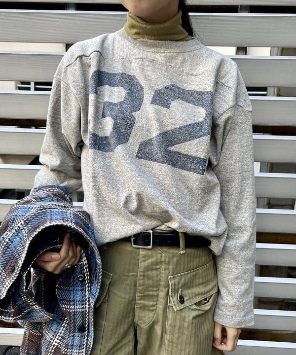 ミナミマリコさんの「BEAMS WOMEN｜BEAMS BOY / リブ タートル ロングスリーブ」を使ったコーディネート