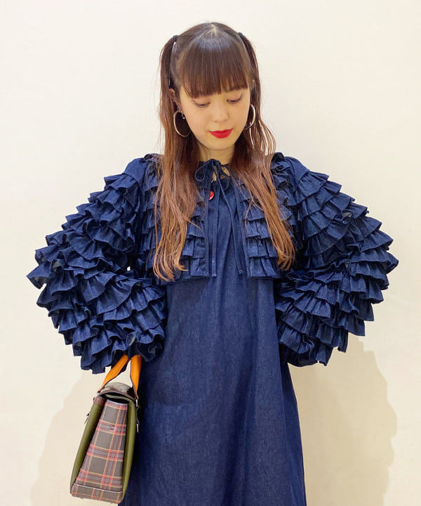 りかちょび/岸本梨佳さんの「BEAMS WOMEN｜Otro Accesorio / フラワー リング」を使ったコーディネート