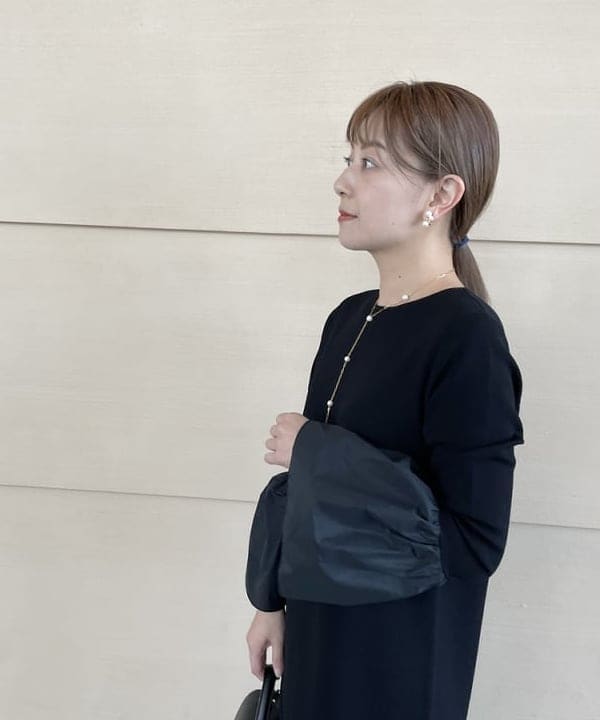 住吉　明佳さんの「BEAMS WOMEN｜Demi-Luxe BEAMS / バックル ポインテッドトゥ パンプス」を使ったコーディネート