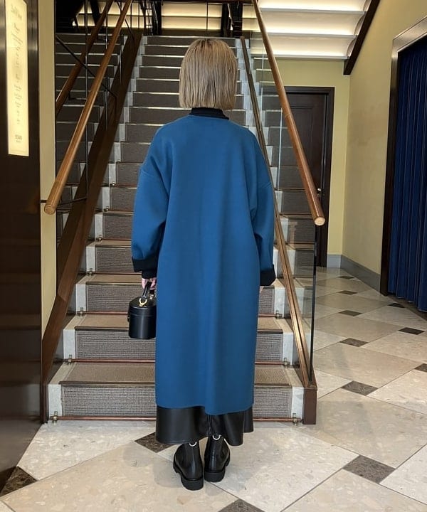 蒲原 捺美さんの「BEAMS WOMEN｜Demi-Luxe BEAMS / ロング丈 クルーネック リバーコート」を使ったコーディネート