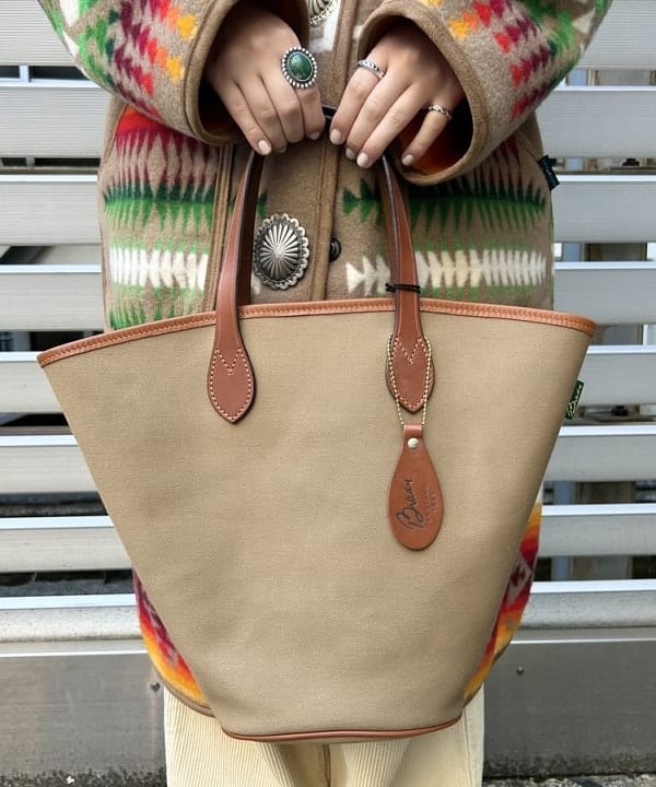 まつむさんの「BEAMS WOMEN｜CLARKS ORIGINALS / Wallabee Boot GTX 23SS」を使ったコーディネート