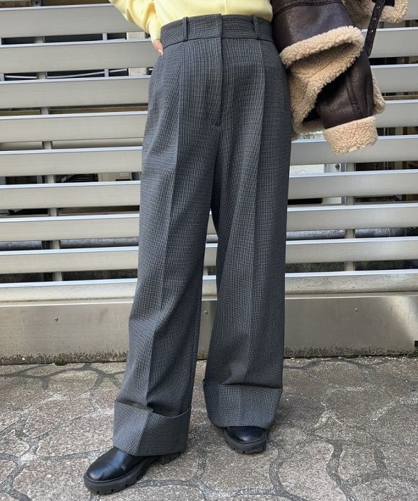 中川　ゆららさんの「BEAMS WOMEN｜」を使ったコーディネート