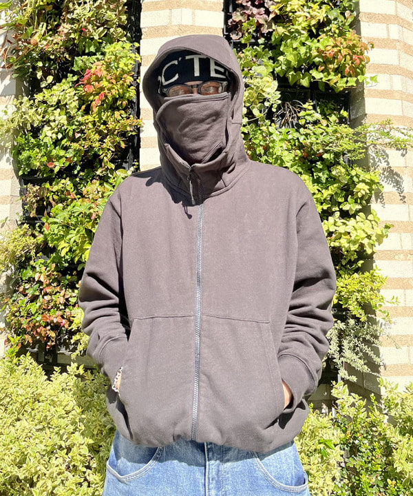 こたろうさんの「BEAMS WOMEN｜SUBU / 別注 セメント カモフラージュ サンダル」を使ったコーディネート