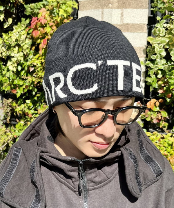 こたろうさんの「BEAMS WOMEN｜SUBU / 別注 セメント カモフラージュ サンダル」を使ったコーディネート