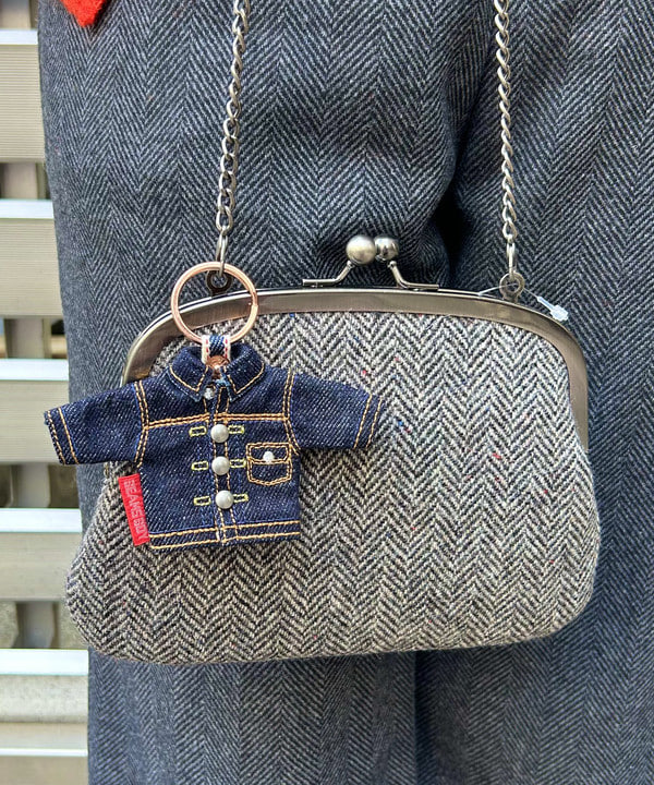 まつむさんの「BEAMS WOMEN｜BEAMS BOY / がま口 ビッグ ポーチ」を使ったコーディネート