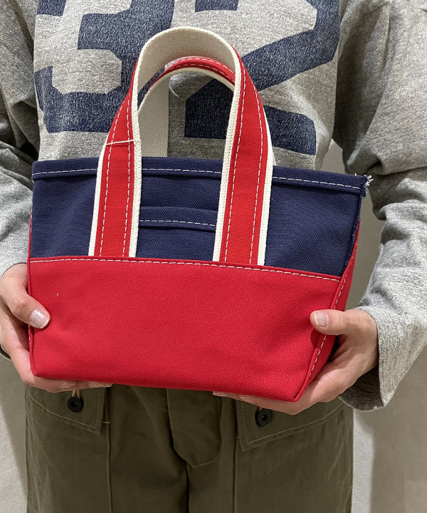 葵さんの「BEAMS WOMEN｜L.L.Bean × BEAMS PLUS ＆ BEAMS BOY / Deep Bottom Deluxe Boat and Tote Mini」を使ったコーディネート