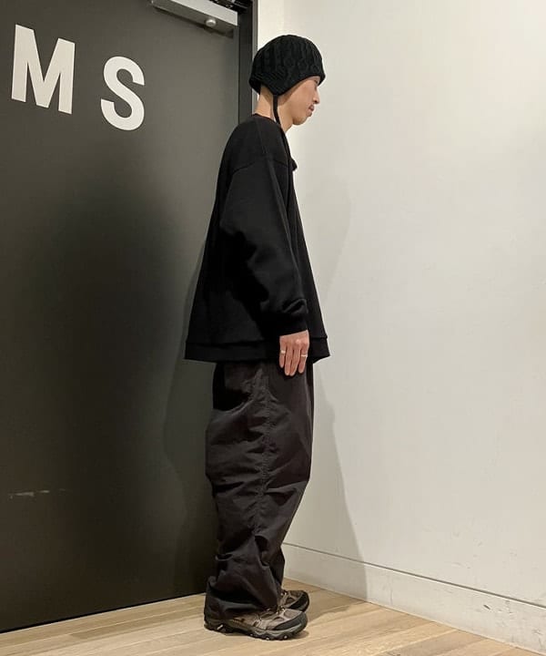 西村 光平さんの「BEAMS WOMEN｜BEAMS / コットン ナイロン オーバーパンツ」を使ったコーディネート