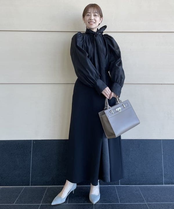 住吉　明佳さんの「BEAMS WOMEN｜オーガンジー リボンブラウス」を使ったコーディネート