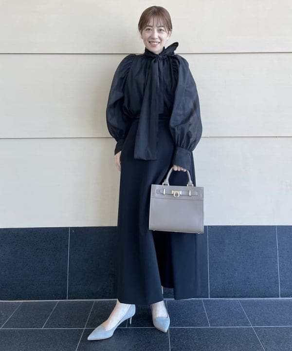 住吉　明佳さんの「BEAMS WOMEN｜オーガンジー リボンブラウス」を使ったコーディネート