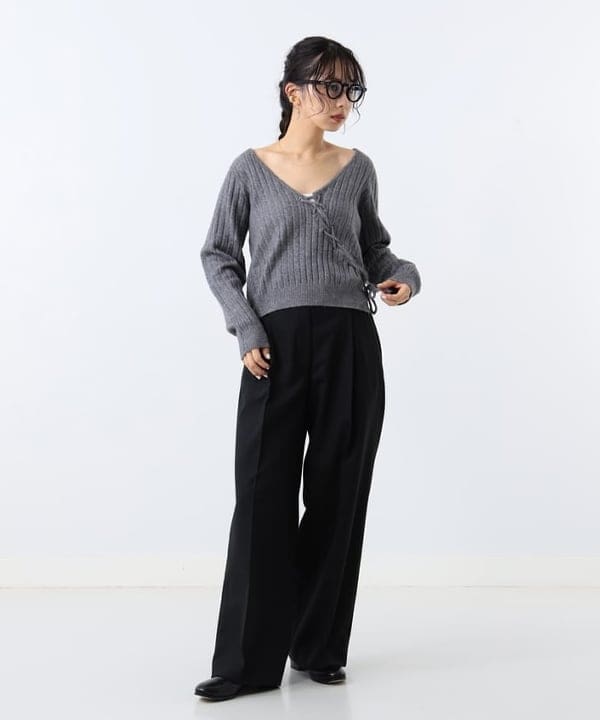 佐藤 美樹さんの「BEAMS WOMEN｜les bon bon / ヴィクトリア ネックレス ゴールド」を使ったコーディネート