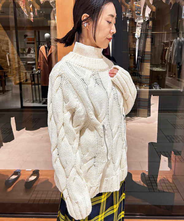 川口 恵さんの「BEAMS WOMEN｜」を使ったコーディネート