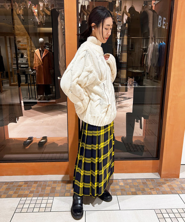川口 恵さんの「BEAMS WOMEN｜」を使ったコーディネート