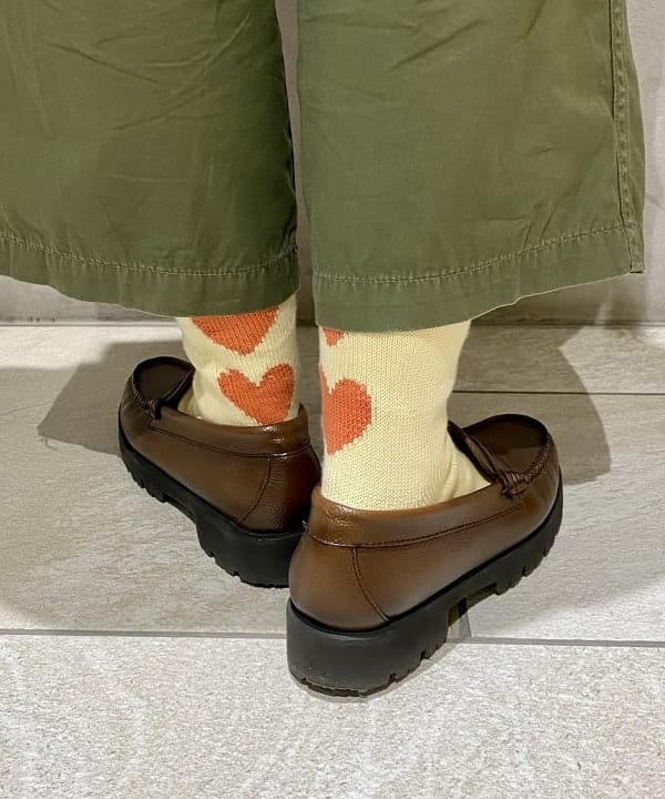 吉野 多恵さんの「BEAMS WOMEN｜ROSTER SOX × BEAMS BOY / 別注 3ハート ソックス NEW」を使ったコーディネート