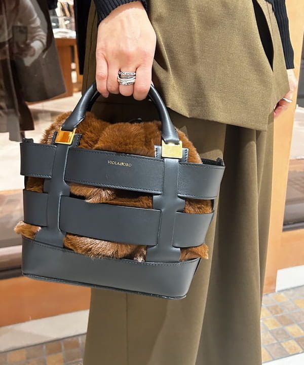 川口 恵さんの「BEAMS WOMEN｜Ray BEAMS / 14G リブ タートルネック ニット」を使ったコーディネート