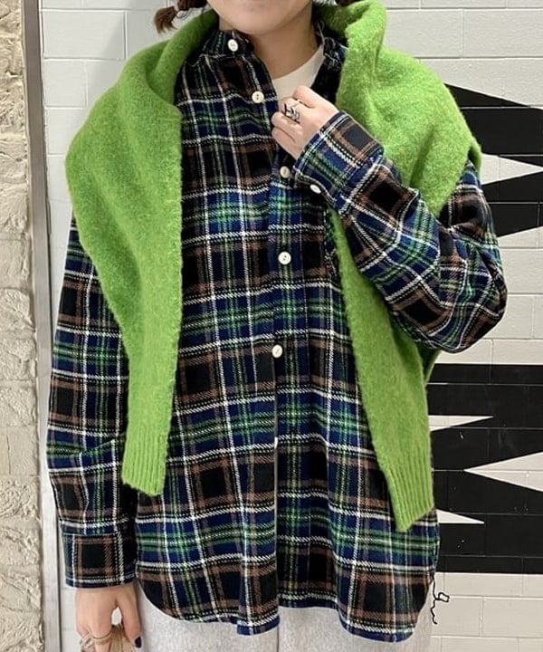 小原 もこさんの「BEAMS WOMEN｜BEAMS BOY / BBロゴ ショップバック」を使ったコーディネート