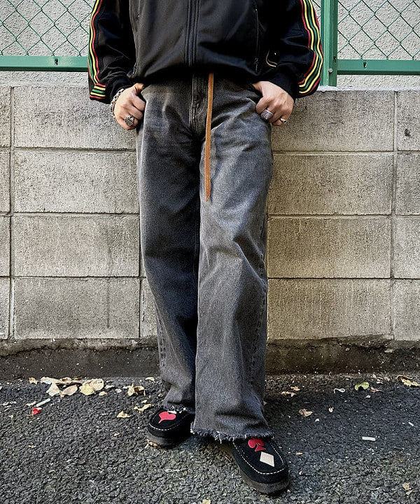 林 義人さんの「BEAMS PLUS / 6 Panel Suede」を使ったコーディネート