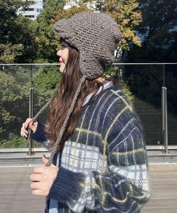 カスタニ モモノさんの「BEAMS WOMEN｜BEAMS BOY / ミリタリーリブ ヘンリーネック ロングスリーブ」を使ったコーディネート