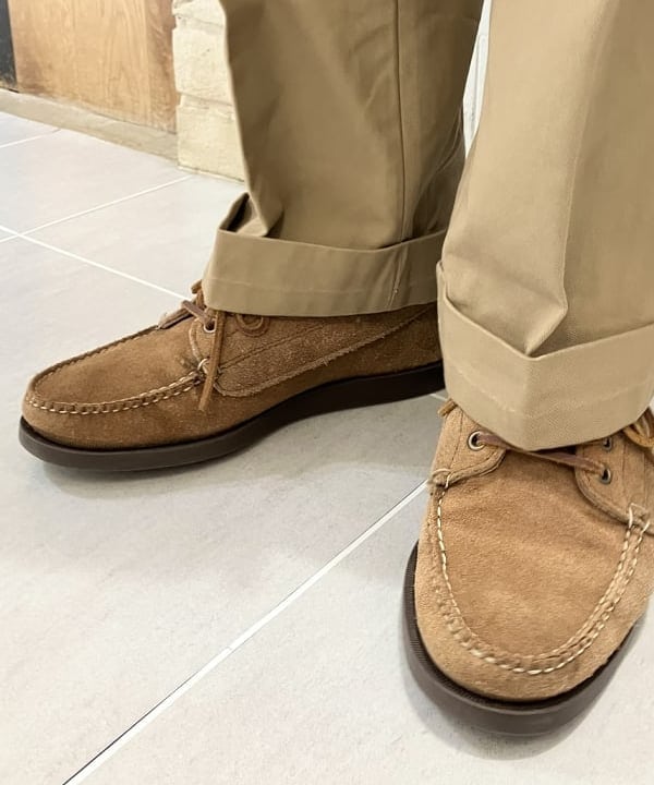 猪越 悠さんの「BEAMS WOMEN｜BEAMS PLUS / 2Pパック ヘンリーネック Tシャツ」を使ったコーディネート