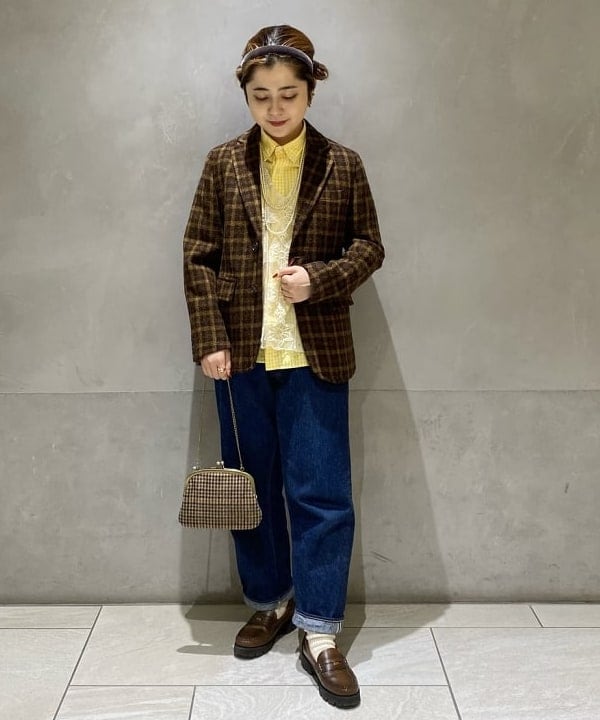 吉野 多恵さんの「BEAMS WOMEN｜100/2 ギンガムチェック ボタンダウン シャツ NEW」を使ったコーディネート